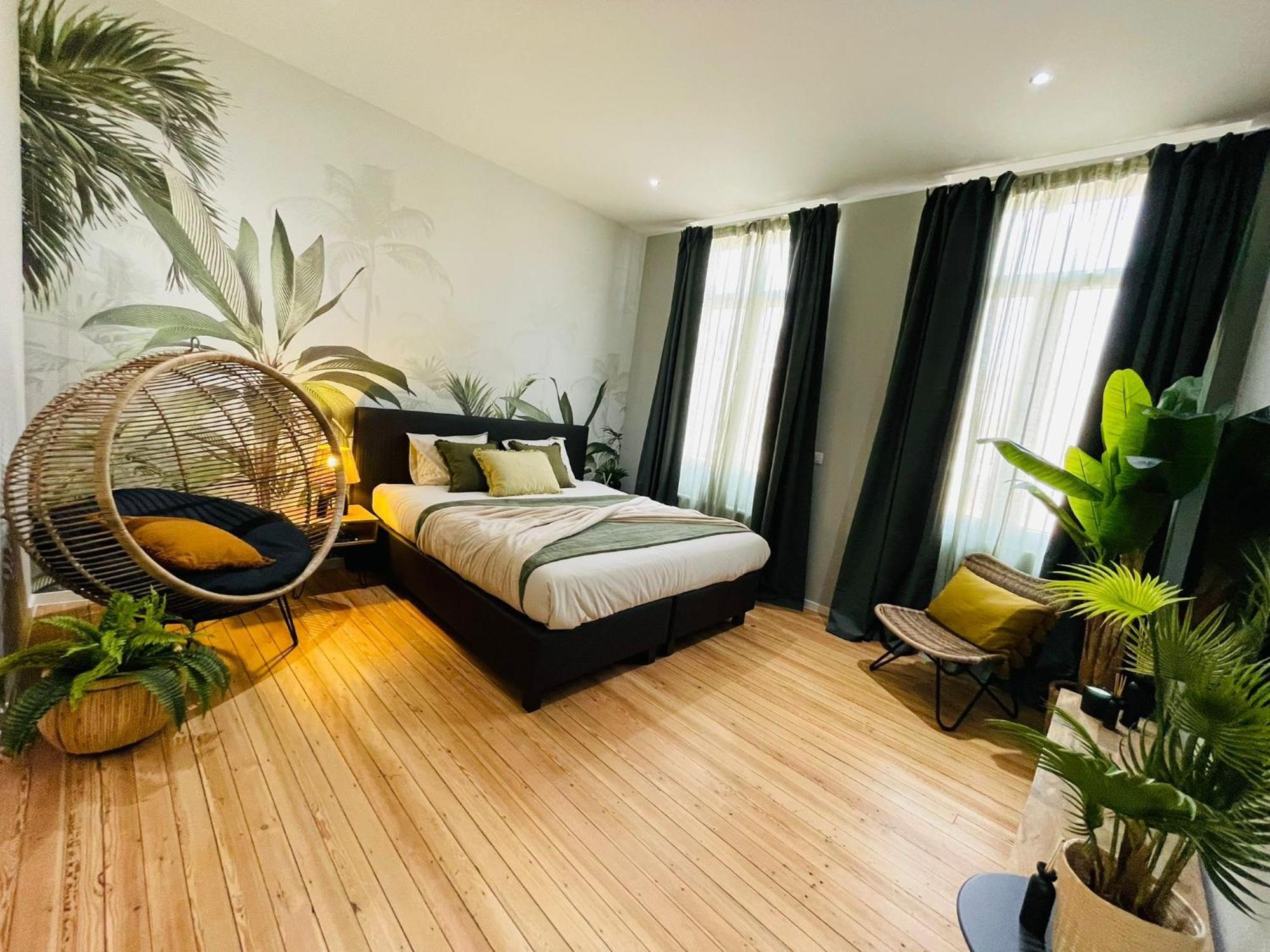 Appartement Exotique Avec Bain Balneo リエージュ エクステリア 写真
